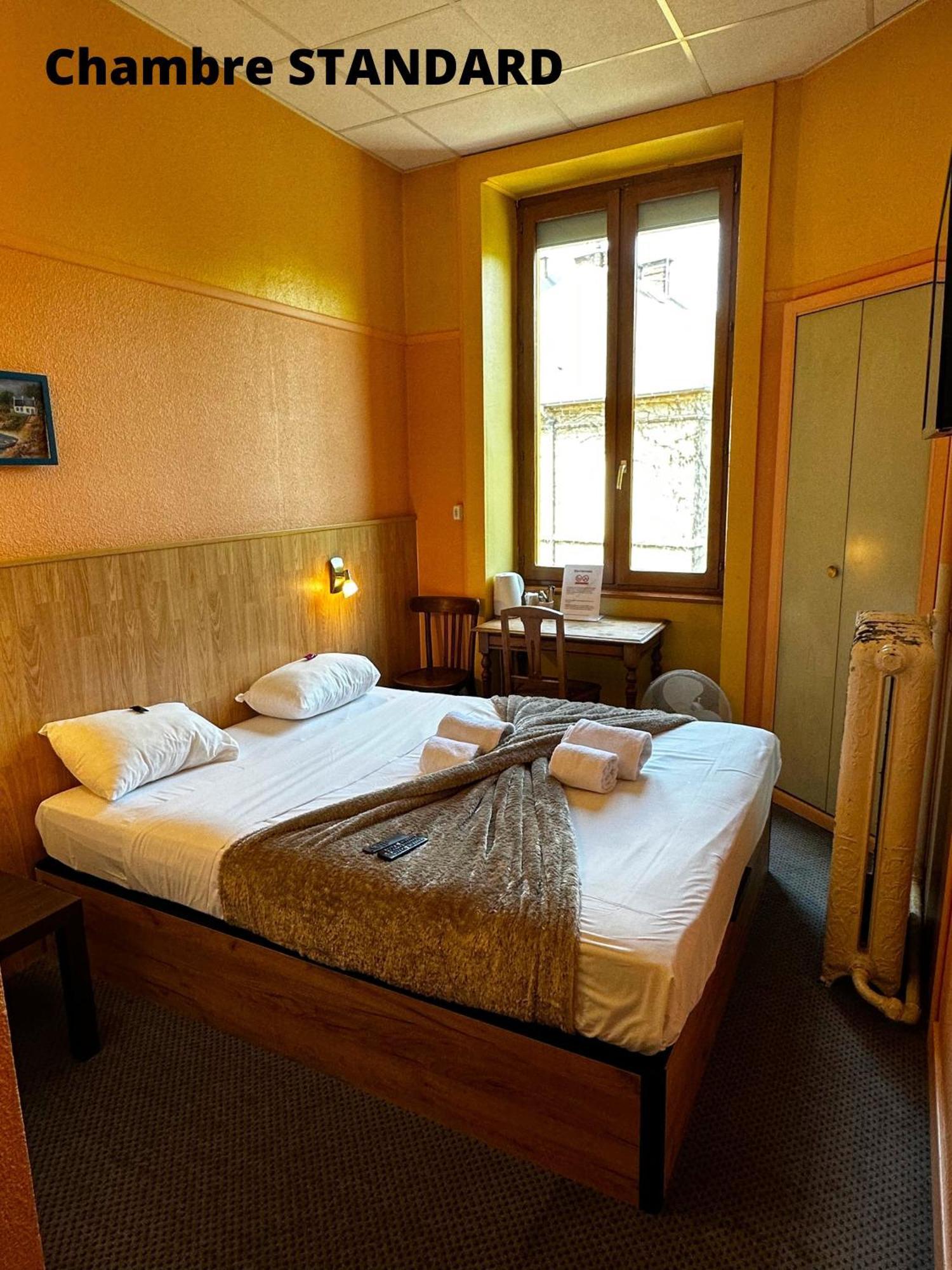 Hotel Terminus - Pizzeria Pizz'A Gogo - Salle De Sport - Face A La Gare لون-لو-سونييه المظهر الخارجي الصورة